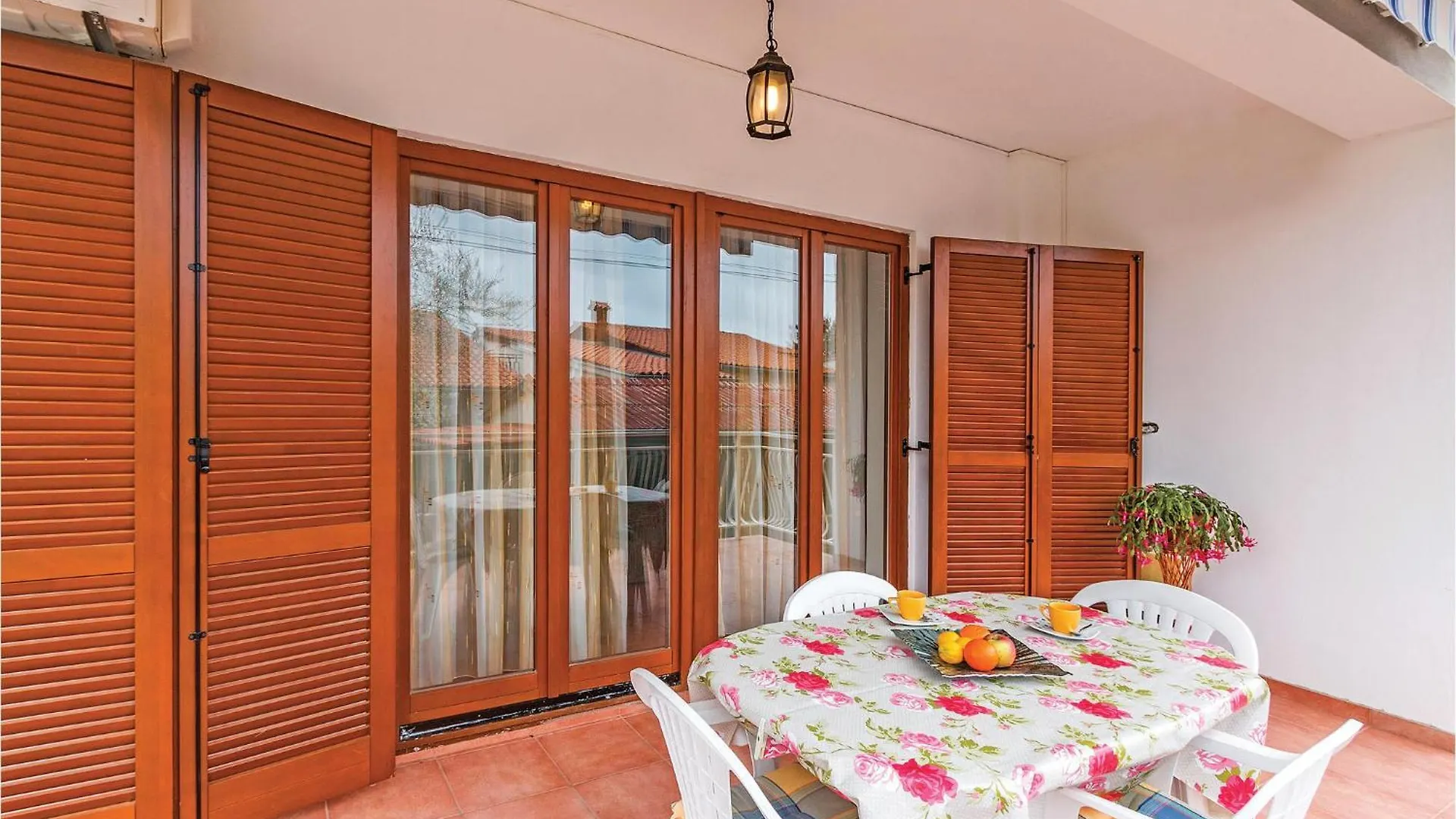 Lovely Apartment In Fazana With Kitchen
